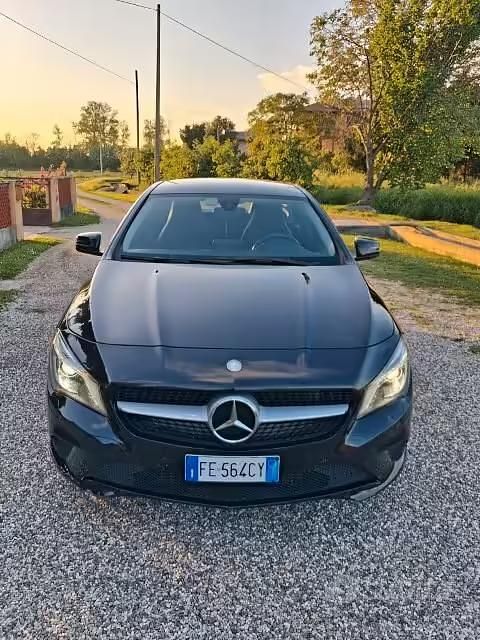 Käytetty Mercedes CLA220 Premium 177 HP (130 kW) 2016 Musta Sedan