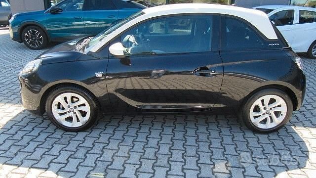 Usata Opel Adam Jam 87 CV (63 kW) 2015 Nero Utilitaria