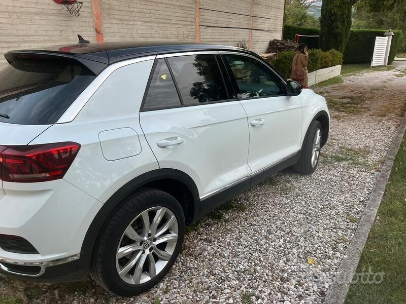 Usata VW T-Roc 116 CV (85 kW) 2019 Bianco SUV