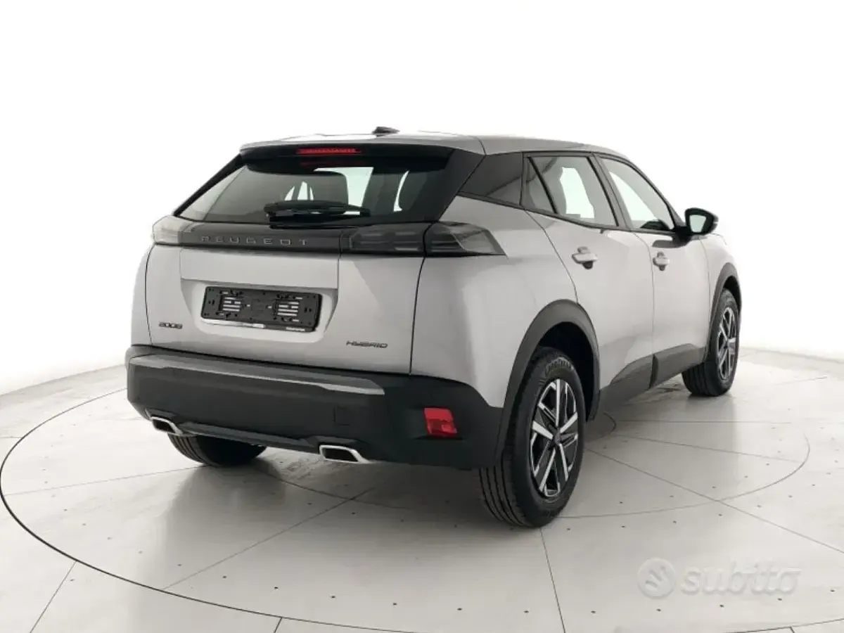 Usata Peugeot 2008 Style 136 CV (100 kW) 2025 Grigio SUV