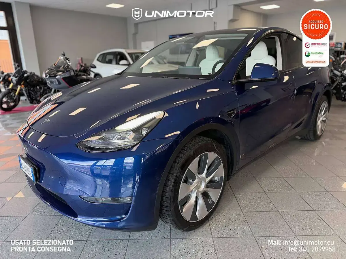 Usata Tesla Model Y 152 kW (208 CV) 2022 Blu/azzurro SUV