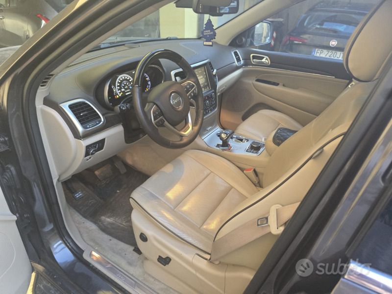Usata Jeep Grand Cherokee 2016 Grigio SUV