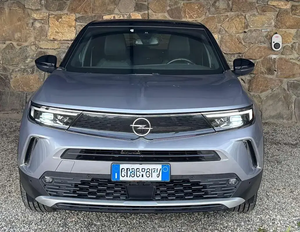 Usata Opel Mokka-e Edition 114 kW (156 CV) 2022 Argento SUV
