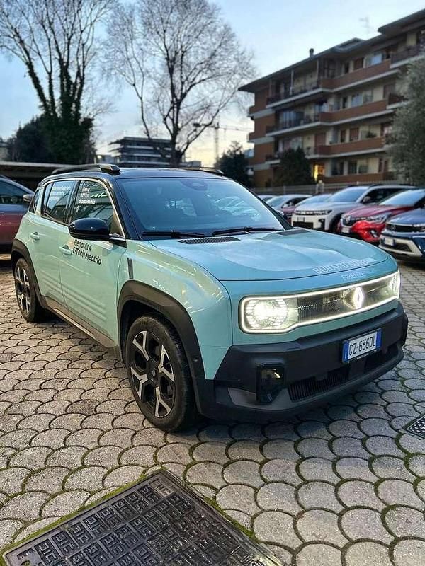 Usata Renault R4 Komfort 77 kW (106 CV) 2025 Blu/azzurro Utilitaria