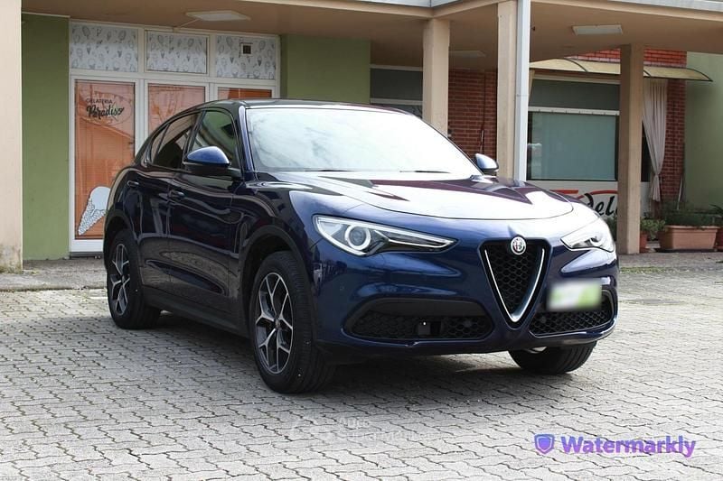 Usata Alfa Romeo Stelvio Executive 200 CV (147 kW) 2019 Blu SUV