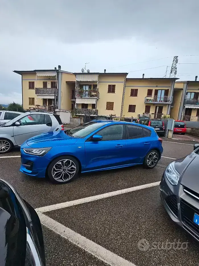 Usata Ford Focus ST-Line X 115 CV (84 kW) 2023 Blu Berlina