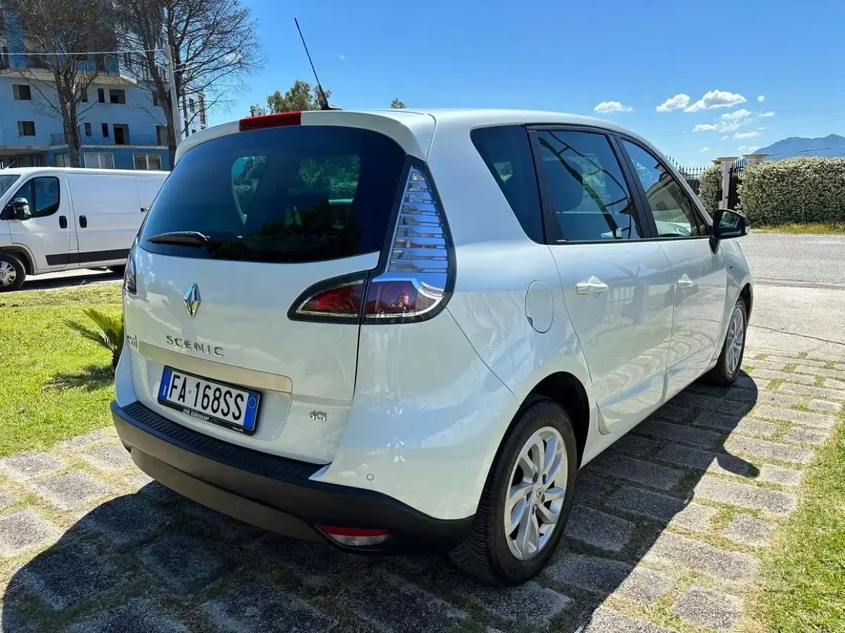 Usata Renault Scenic E-Tech LIMITED 95 CV (69 kW) 2015 Bianco Monovolume