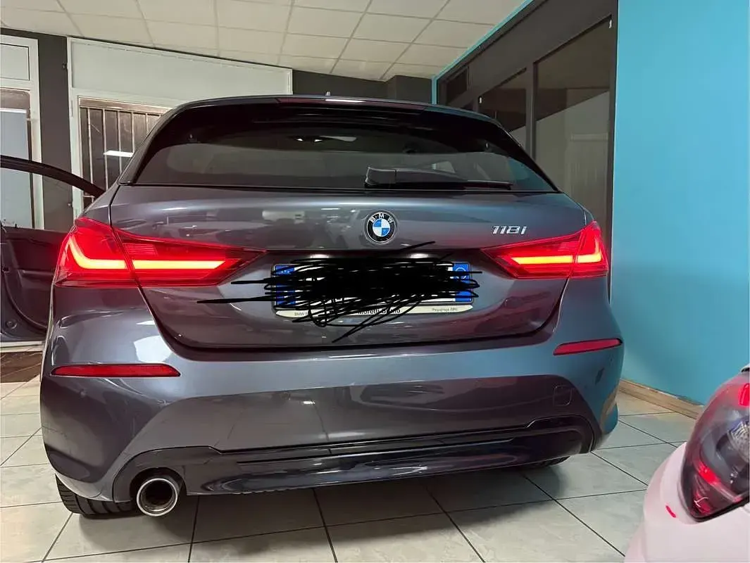 Usata BMW 118 Luxury Line 140 CV (102 kW) 2020 Grigio Berlina