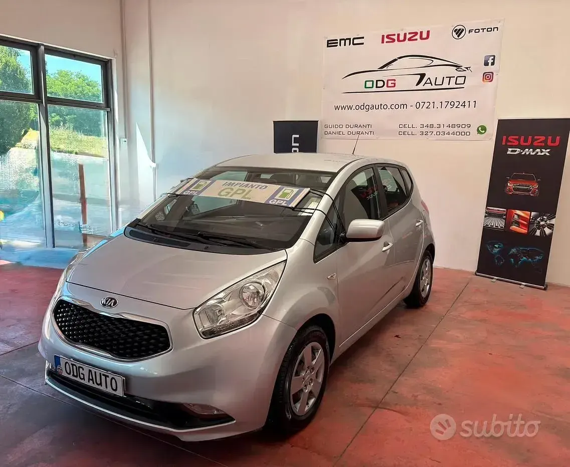 Usata Kia Venga 90 CV (66 kW) 2018 Grigio Utilitaria