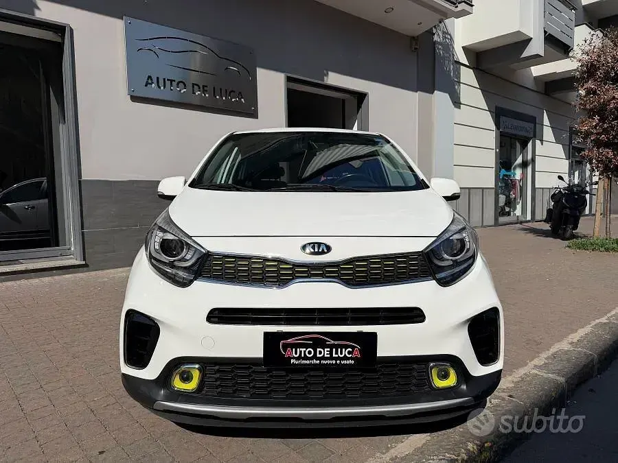 Usata Kia Picanto X-Line 67 CV (49 kW) 2020 Bianco Utilitaria