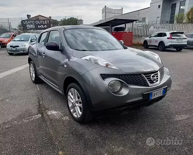 Usata Nissan Juke Acenta 117 CV (86 kW) 2014 Grigio SUV