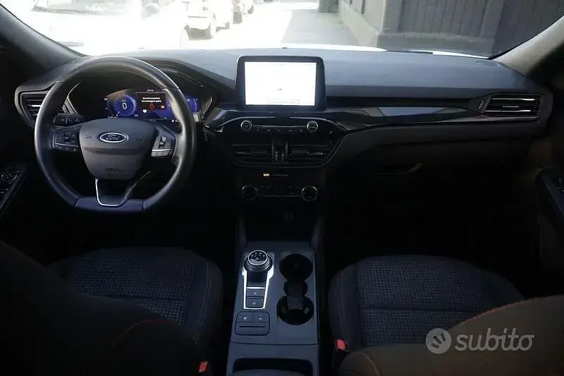 Usata Ford Kuga ST-Line 190 CV (139 kW) 2022 Bianco SUV