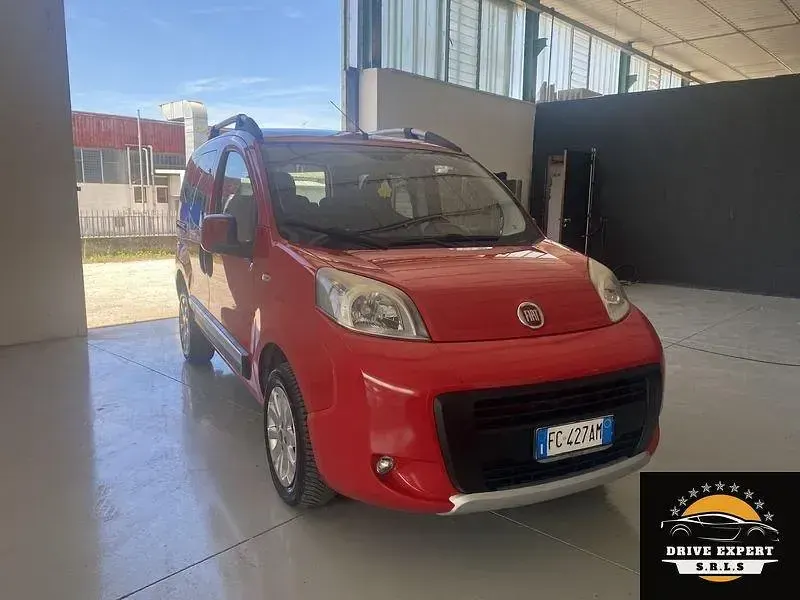 Usata Fiat Qubo Trekking 80 CV (58 kW) 2016 Rosso Monovolume
