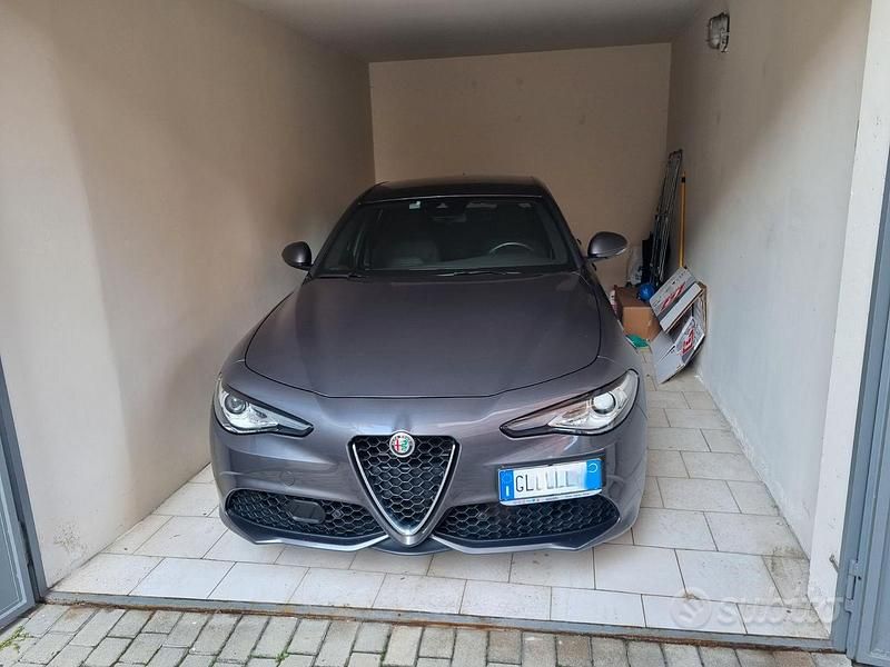 Usata Alfa Romeo Giulia Sprint 160 CV (117 kW) 2022 Berlina