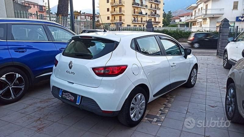 Usata Renault Clio IV Dynamique 75 CV (55 kW) 2013 Bianco Berlina
