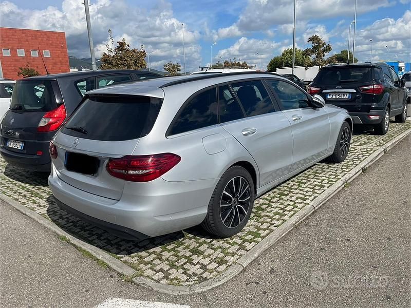 Usata Mercedes C220 194 CV (142 kW) 2018 Grigio Station wagon