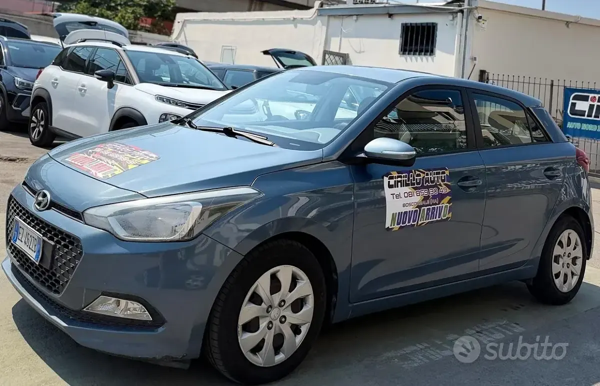 Usata Hyundai i20 75 CV (55 kW) 2015 Bluazzurro Berlina