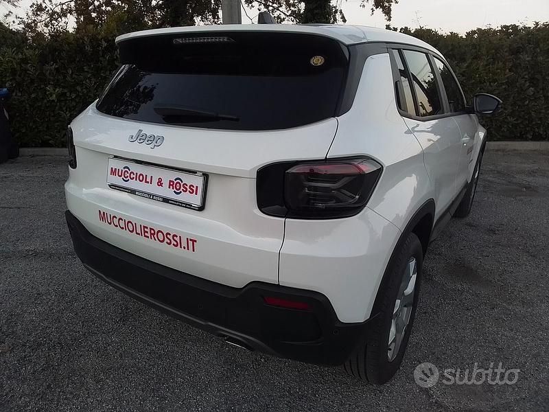 Usata Jeep Avenger Longitude 101 CV (74 kW) 2023 Bianco SUV