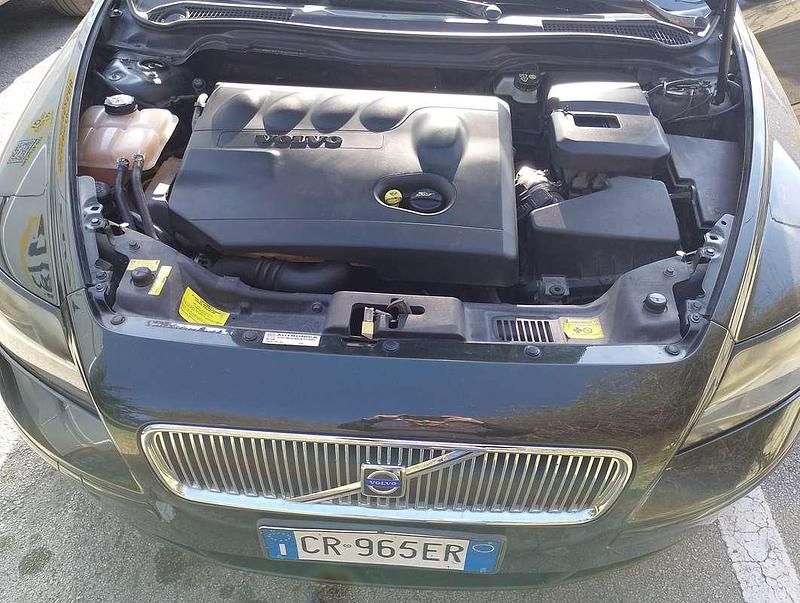 Usata Volvo V50 Kinetic 136 CV (100 kW) 2004 Verde Station wagon