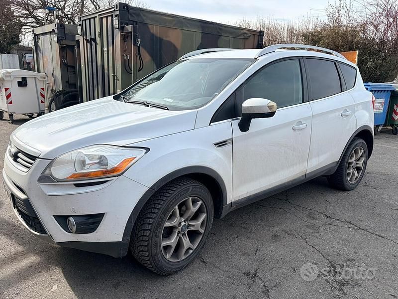 Usata Ford Kuga 163 CV (119 kW) 2012 Bianco SUV