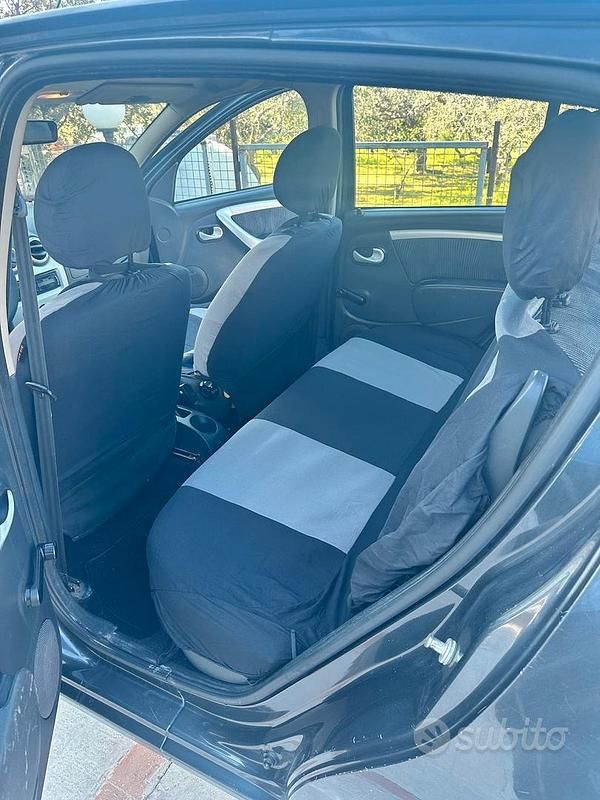 Usata Dacia Sandero 2010 Nero Berlina