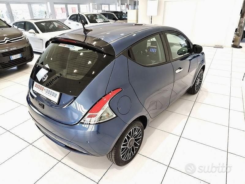 Usata Lancia Ypsilon S 69 CV (50 kW) 2024 Blu Utilitaria
