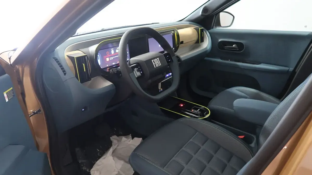 Nuova Fiat Grande Panda La Prima 110 CV (80 kW) 2025 Bronzo Utilitaria