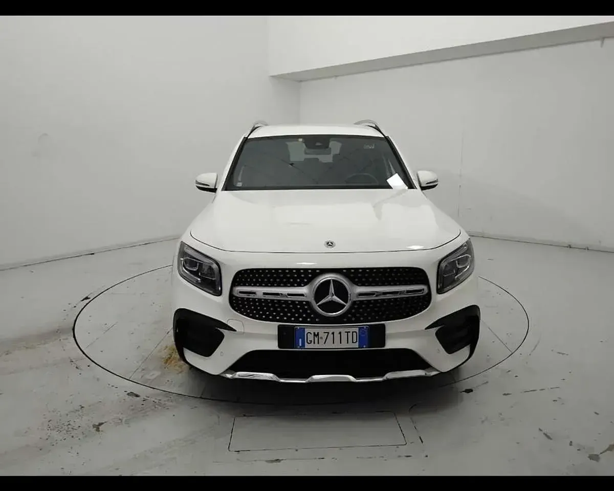 Usata Mercedes GLB200 Premium 163 CV (119 kW) 2023 Bianco SUV