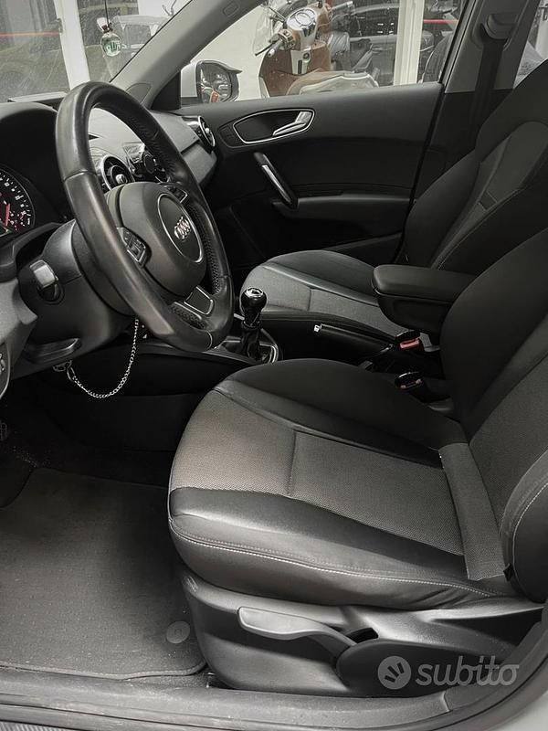 Usata Audi A1 Ambition 105 CV (77 kW) 2014 Bianco Utilitaria