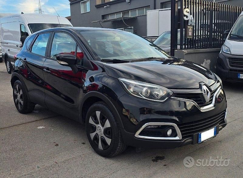 Usata Renault Captur 90 CV (66 kW) 2015 Nero SUV