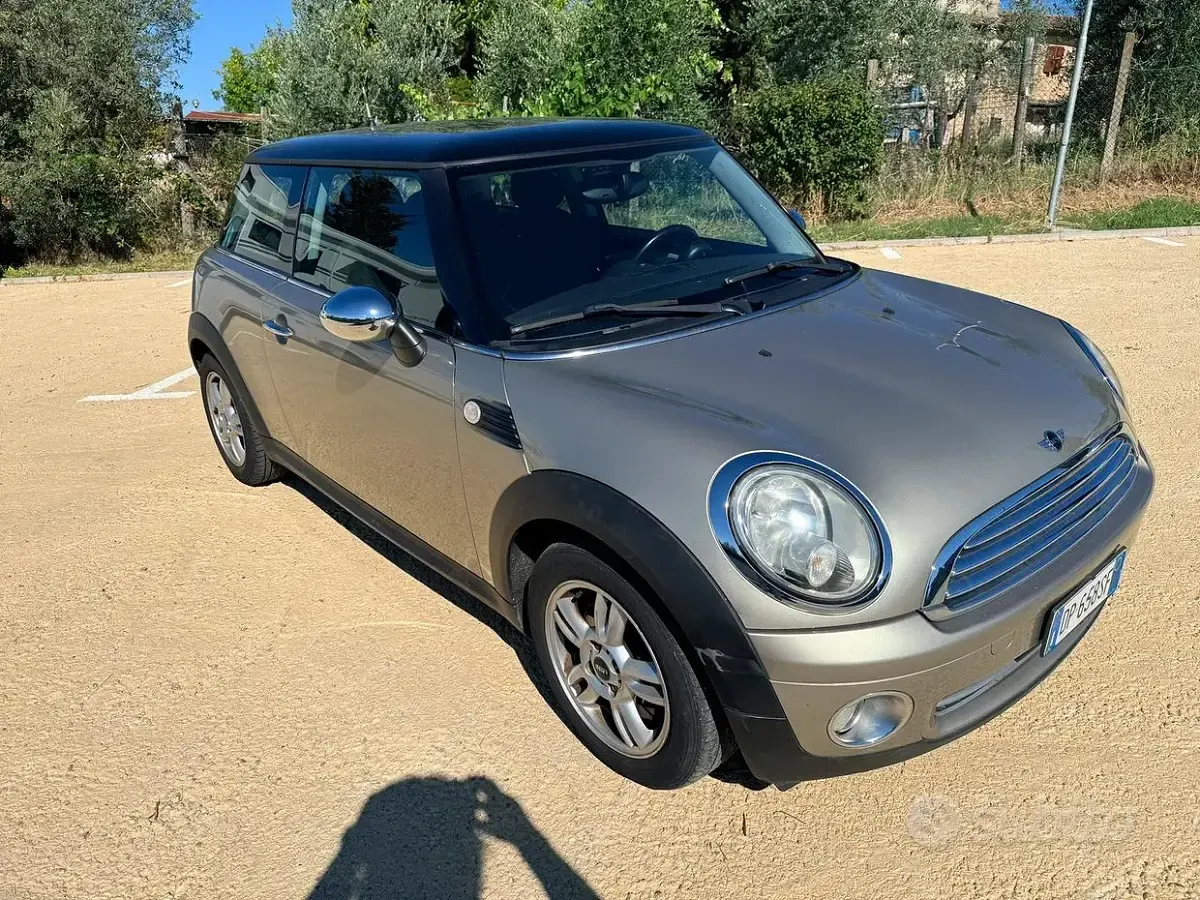 Usata Mini Cooper Pepper 120 CV (88 kW) 2008 Grigio Utilitaria