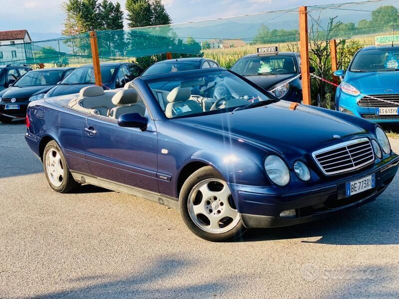 Usata Mercedes CLK200 Elegance 191 CV (140 kW) 1999 Blu Cabrio
