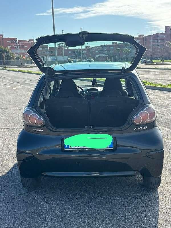 Usata Toyota Aygo 68 CV (50 kW) 2009 Nero Utilitaria