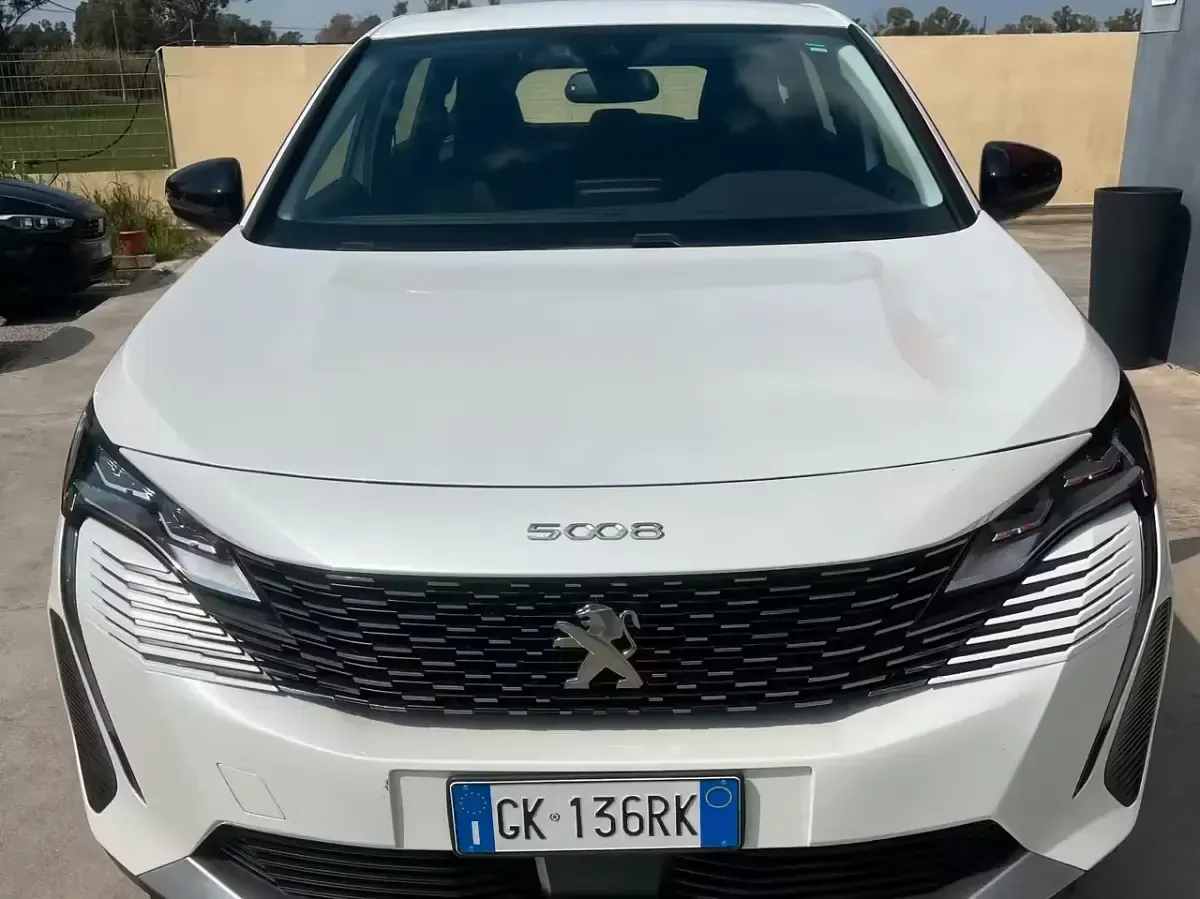 Usata Peugeot 5008 131 CV (96 kW) 2022 Bianco SUV