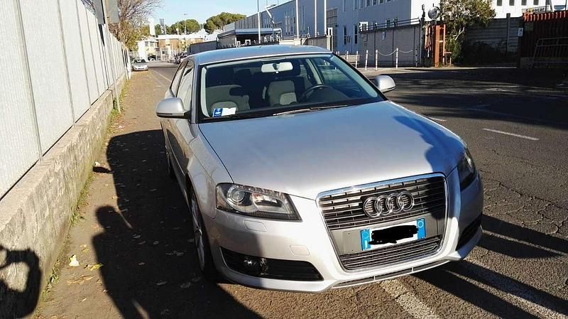 Usata Audi A3 Ambiente 105 CV (77 kW) 2010 Argento Utilitaria