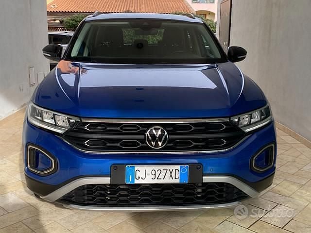 Usata VW T-Roc 110 CV (80 kW) 2022 Blu SUV