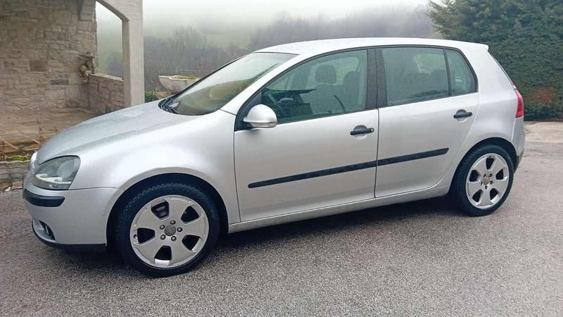 Usata VW Golf IV Comfortline 105 CV (77 kW) 2005 Berlina