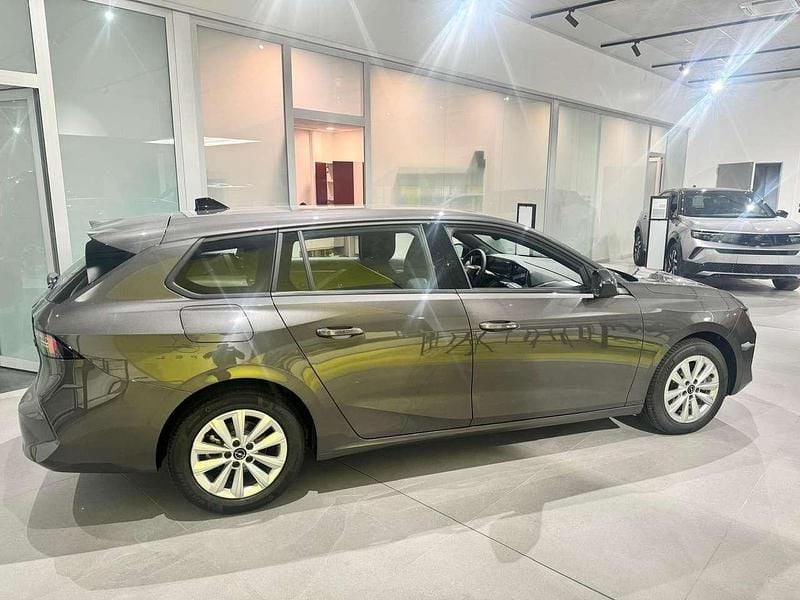 Nuova Opel Astra 136 CV (100 kW) 2025 Grigio Station wagon