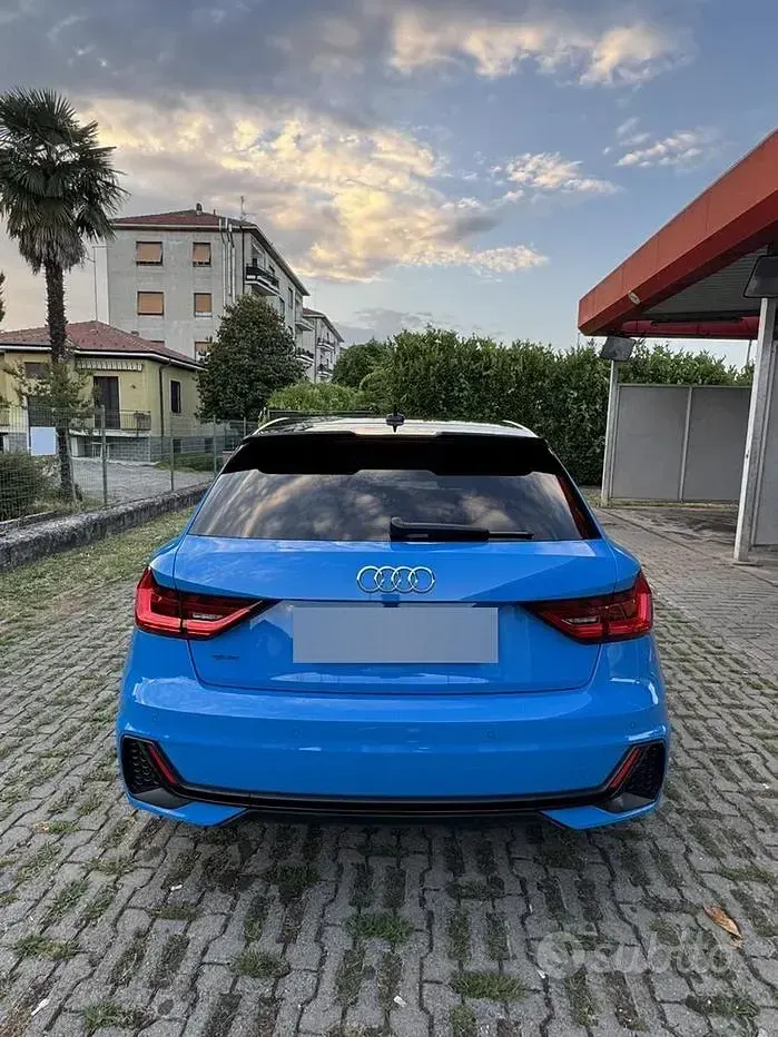 Usata Audi A1 S-Line 110 CV (80 kW) 2023 Bluazzurro SUV