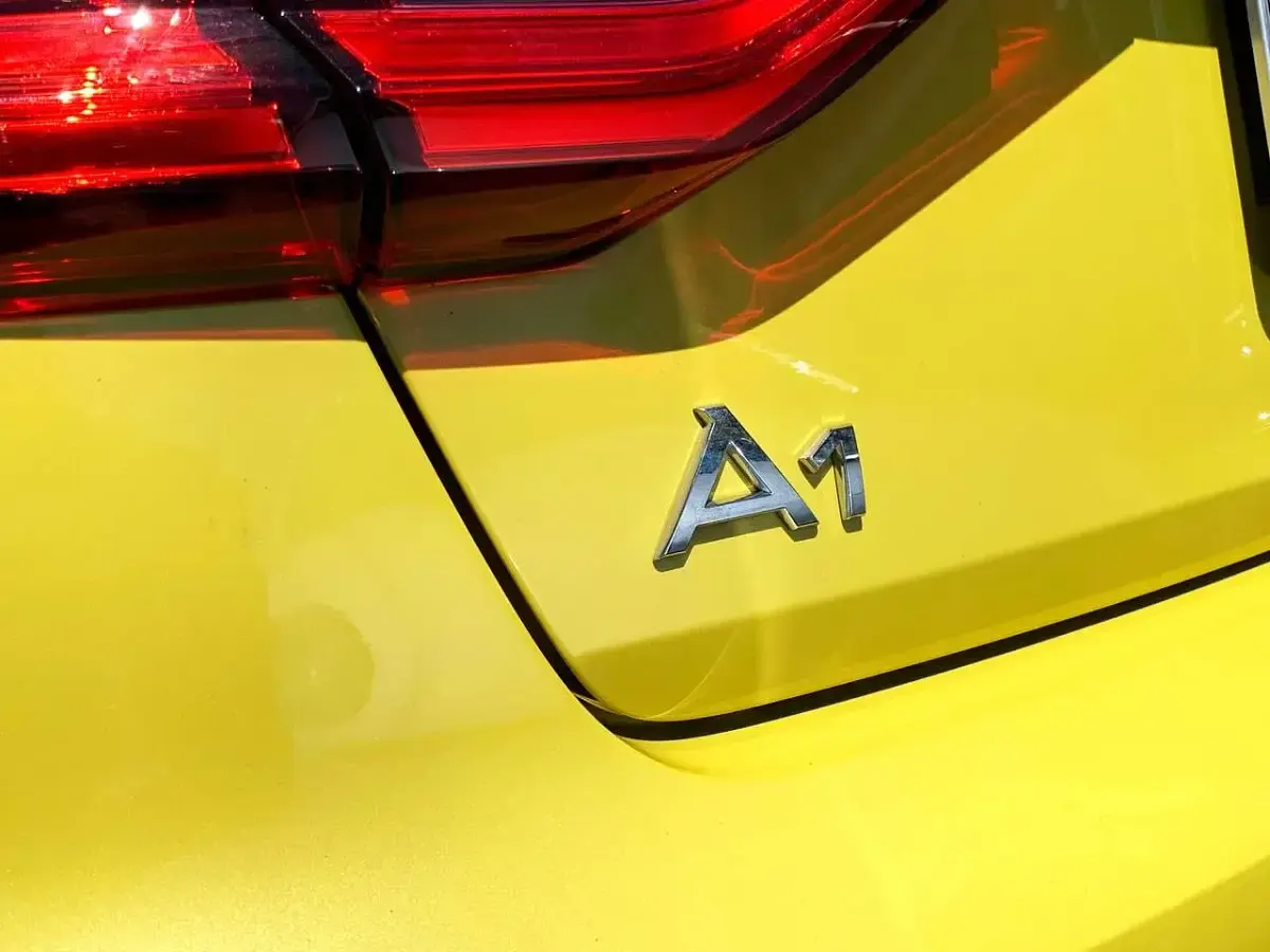 Usata Audi A1 Sportback S-Line 110 CV (80 kW) 2022 Python yellow mythos black Utilitaria