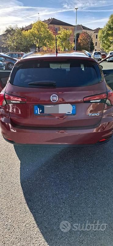 Usata Fiat Tipo 120 CV (88 kW) 2017 Rosso