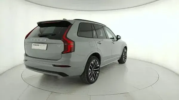 Usata Volvo XC90 Plus 455 CV (334 kW) 2025 Grigio SUV