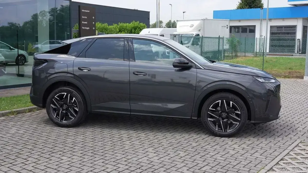 Nuova Peugeot 3008 Allure 136 CV (100 kW) 2026 Grigio SUV