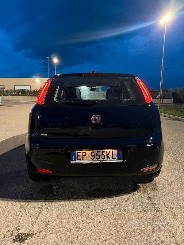 Usata Fiat Punto Evo Active 75 CV (55 kW) 2012 Blu Utilitaria