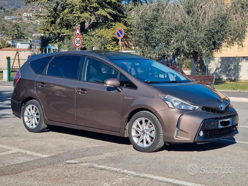 Marrone Usata 2015 Toyota Prius+ Lounge Monovolume | 16.500 € (Ottimo prezzo) - Immagine 1/4