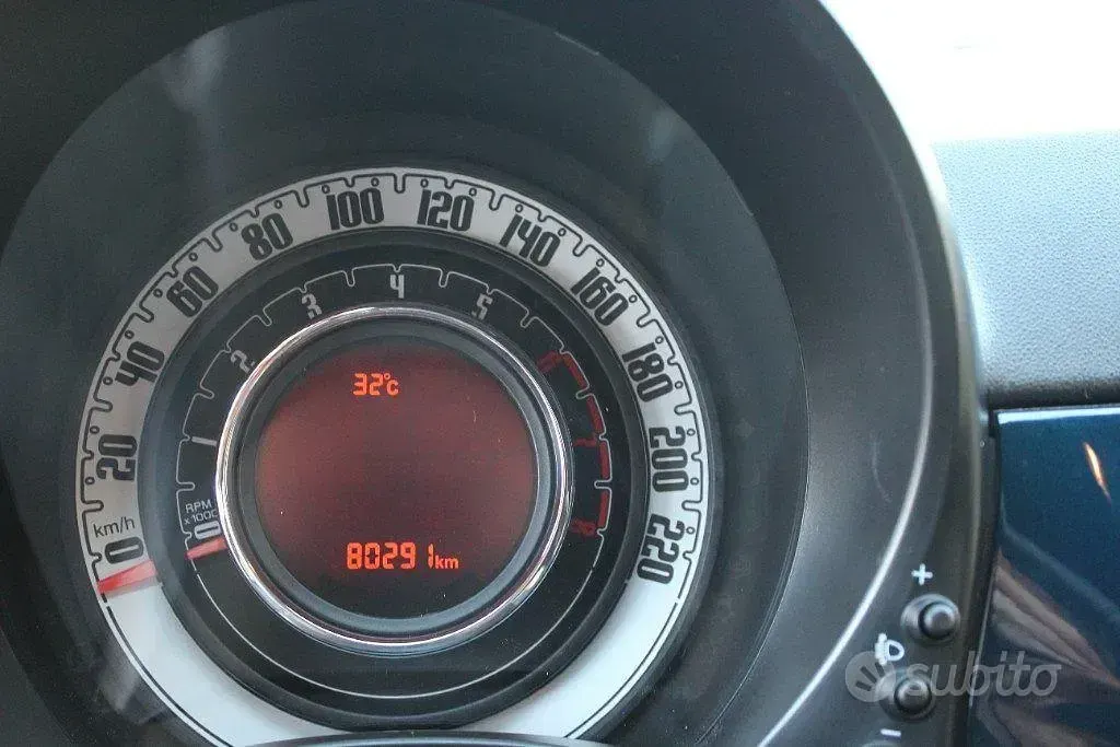 Usata Fiat 500 69 CV (50 kW) 2022 Bluazzurro Utilitaria