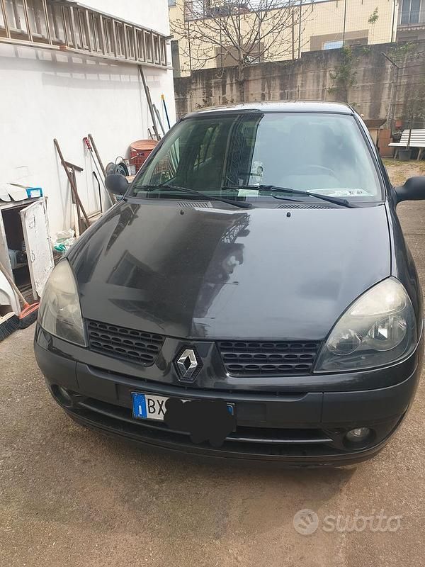 Usata Renault Clio II 58 CV (42 kW) 2002 Utilitaria