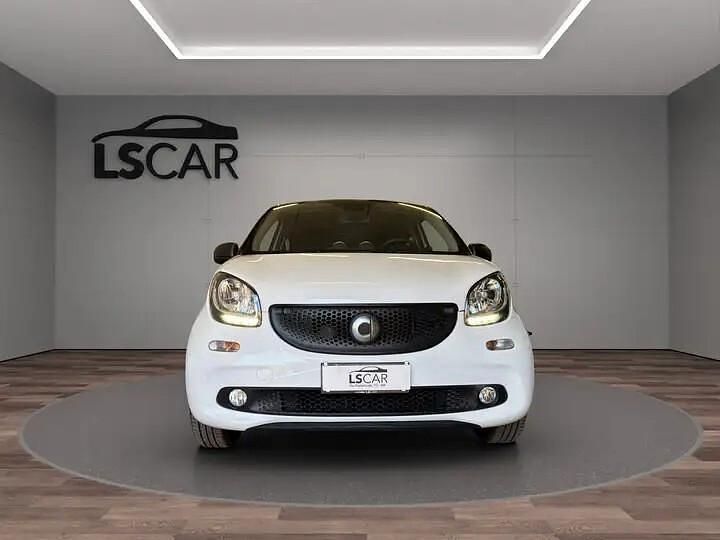 Usata Smart ForFour 70 CV (51 kW) 2017 Bianco Utilitaria