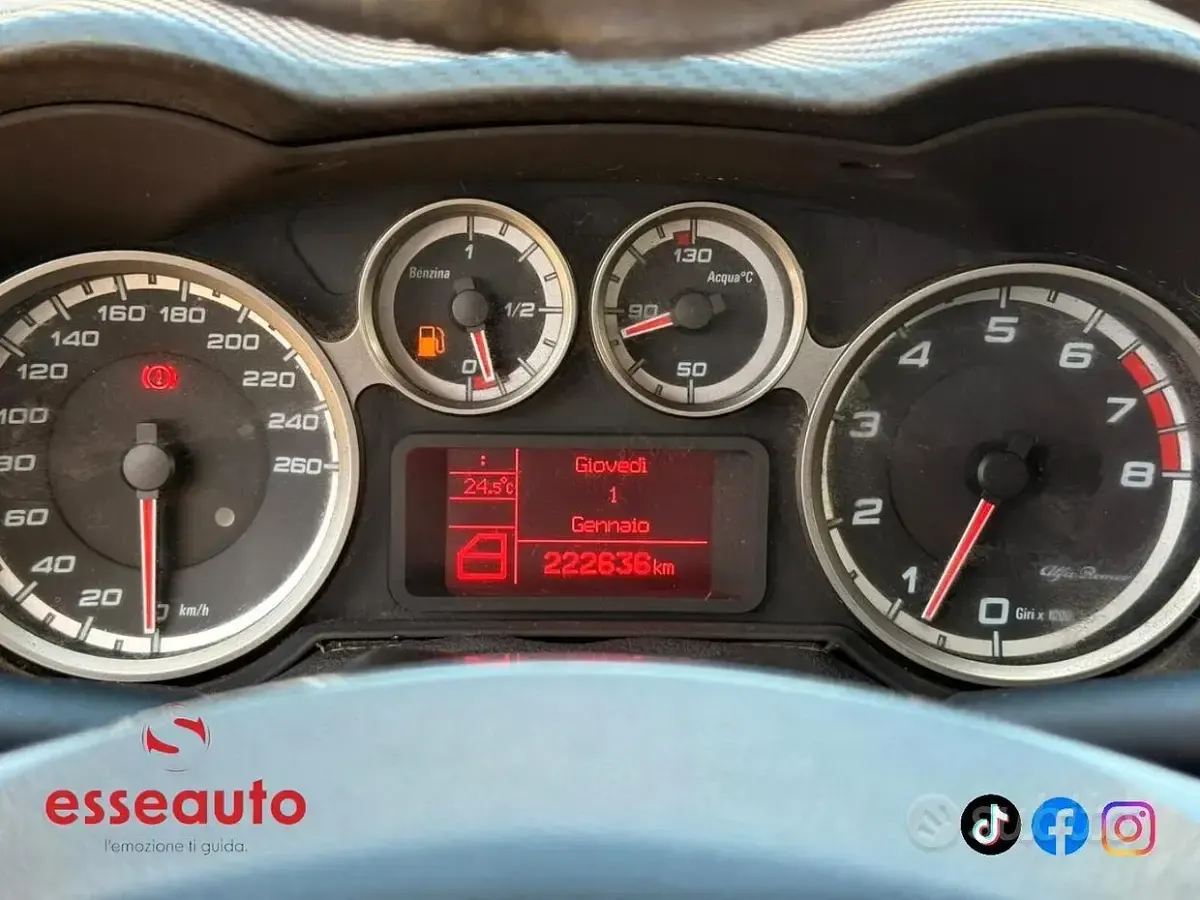 Usata Alfa Romeo MiTo Distinctive 79 CV (58 kW) 2010 Nero Utilitaria