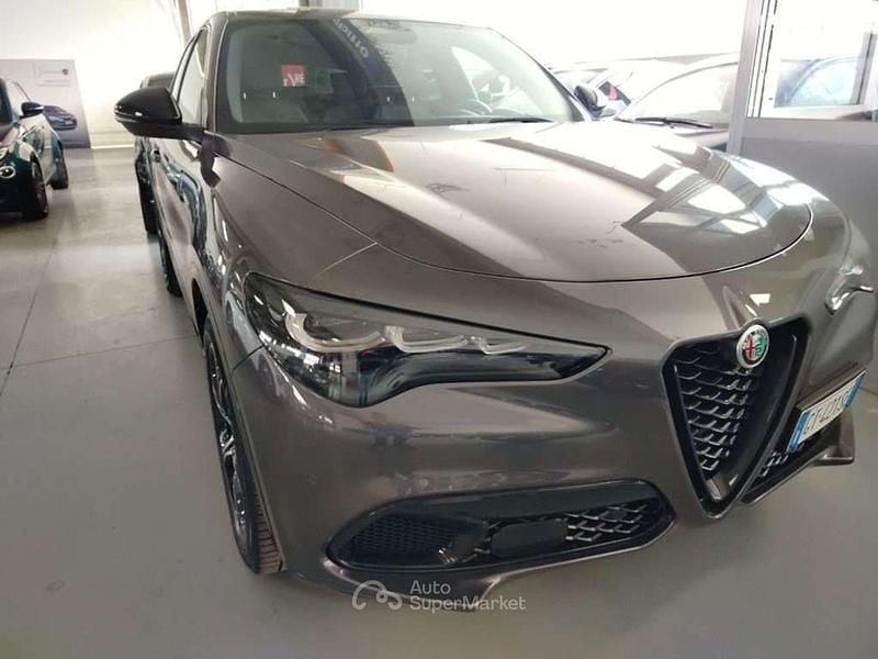 Usata Alfa Romeo Stelvio Veloce 210 CV (154 kW) 2024 Grigio SUV